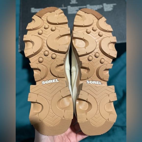 NWT Sorel Brex Chelsea Boot, size 9 - Picture 6 of 6